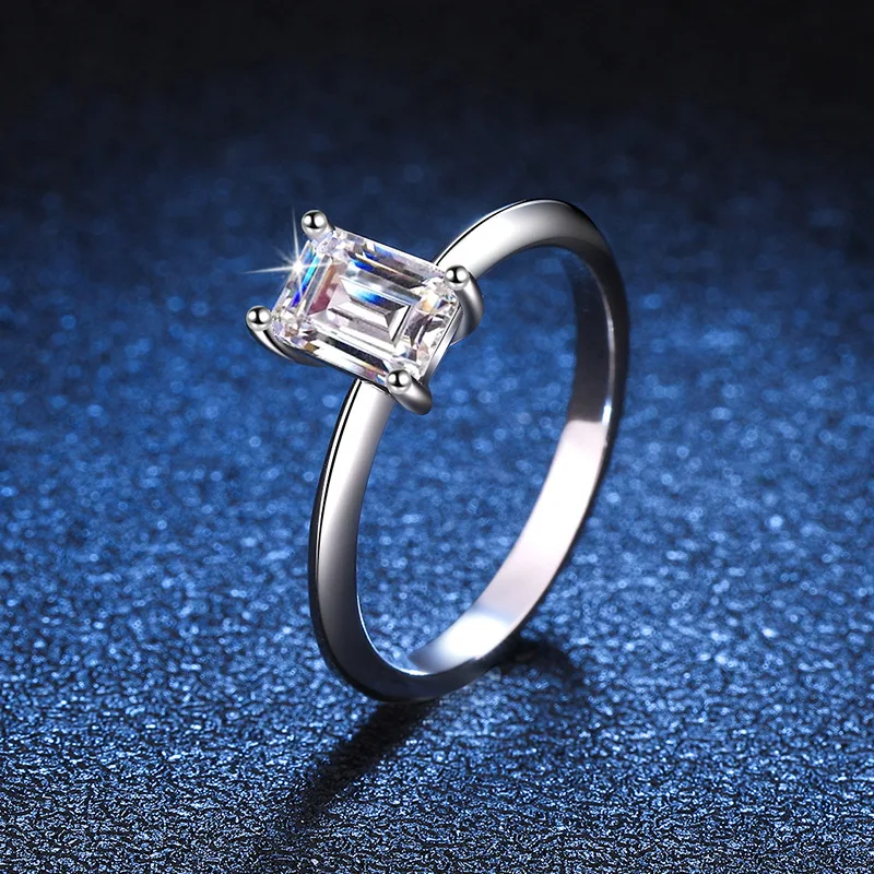 

LioraGem Princess-style Rectangular Moissanite Ring, 1-carat Emerald Cut Radiant Cut Moissanite Ring Platinum PT950 Stamp