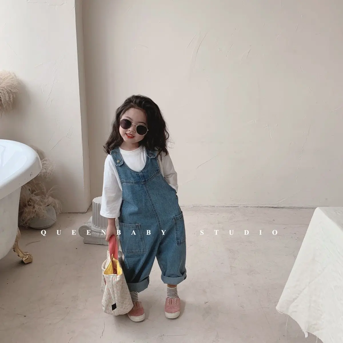 Pantalones de mezclilla holgados grandes para niños y niñas, monos de mezclilla para niños, nueva moda, lindo, cálido, informal, sólido, suave,
