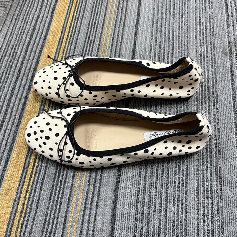 Neue modische Damen-Ballerinas mit runder Spitze, flache Slip-On-Schuhe, weiche, bequeme, elegante Damenschuhe mit flachem Absatz – Detail 24