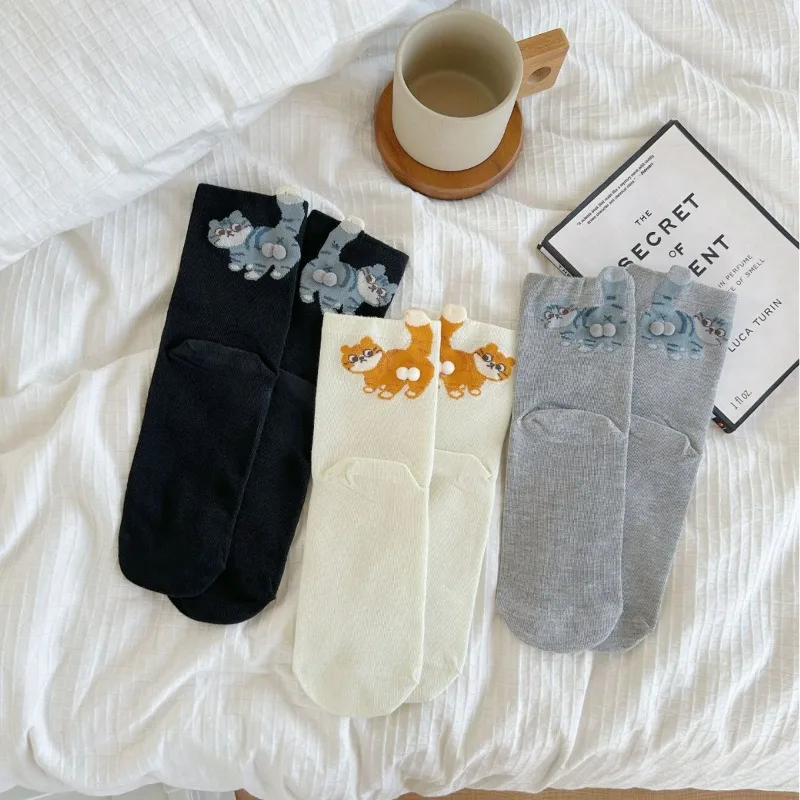 1/3 Pair Three-Dimensional Cat Printed Men female Mid Tube Socks Soft Comfortable Sweat Absorbing Breathable Casual Couples Sock - view 4