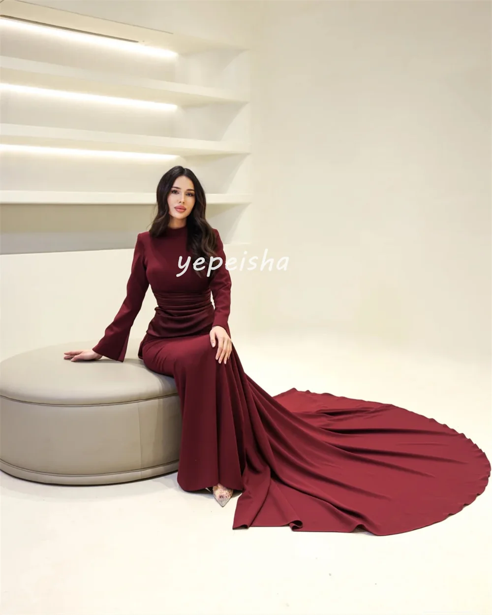 Gaun Panjang Kerah Tinggi A-line Terbungkus Jersey Gaya Modern Kustom Gaun Acara Dipesan Lebih Dahulu Formal Elegan Indah