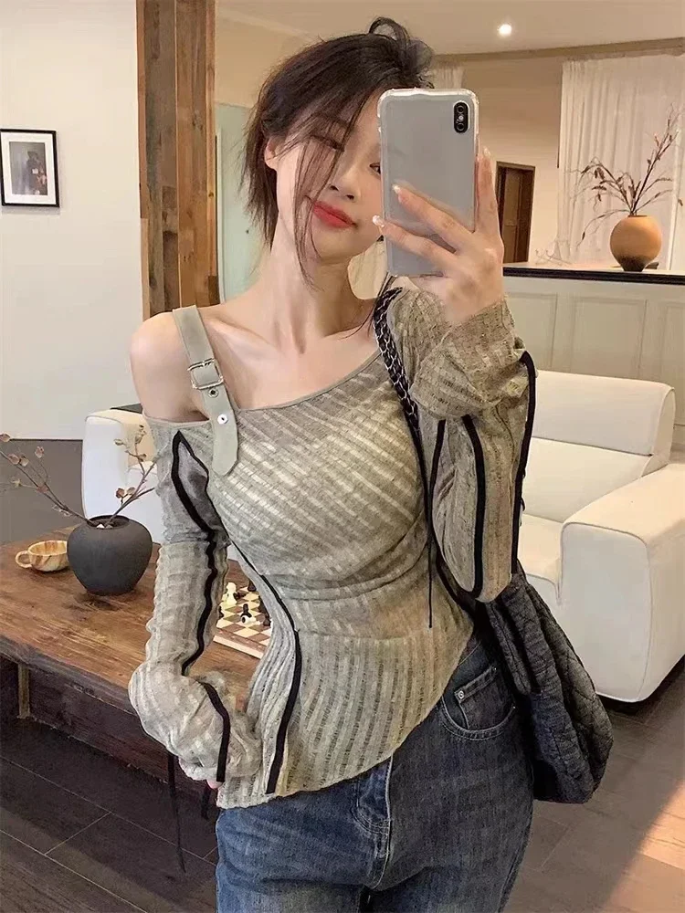 2023 moda coreana con spalle scoperte t-shirt donna Casual Slim scava fuori top lavorati a maglia Y2k Patchwork Tees abbigliamento femminile