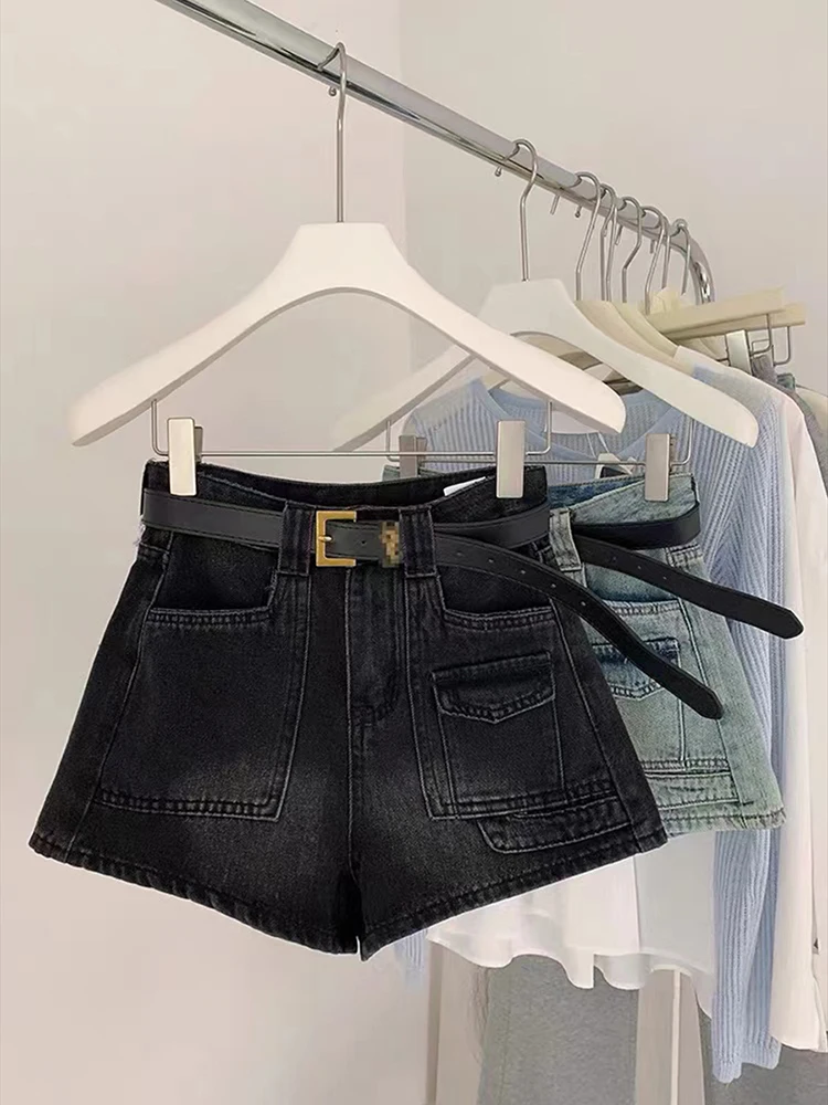 Estate 2025 Pantaloncini di jeans da donna larghi a vita alta di nuovo design multi-tasca A-Line Pantaloncini di moda comodi e casual