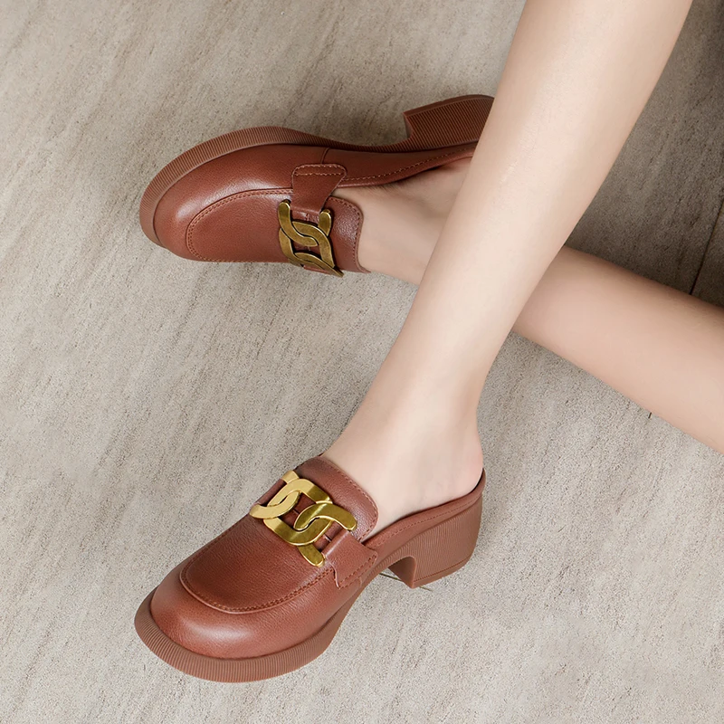 Fashion Designer Outdoor Sandals women\'s Summer Shoes Round Head Leather Wide Foot Loose Indoor Slippers Fitting Room Loafers
