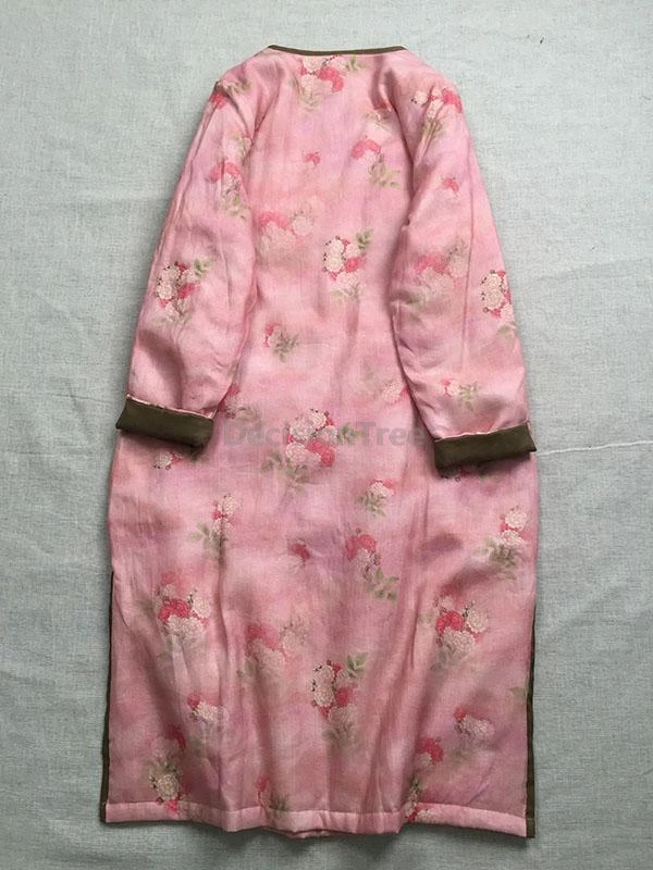 فستان تشيباو شتوي سميك من القطن والكتان على الطراز الصيني الجديد لعام 2025 فستان عتيق بإبزيم قطري مطبوع يوميًا من تشيباو #2