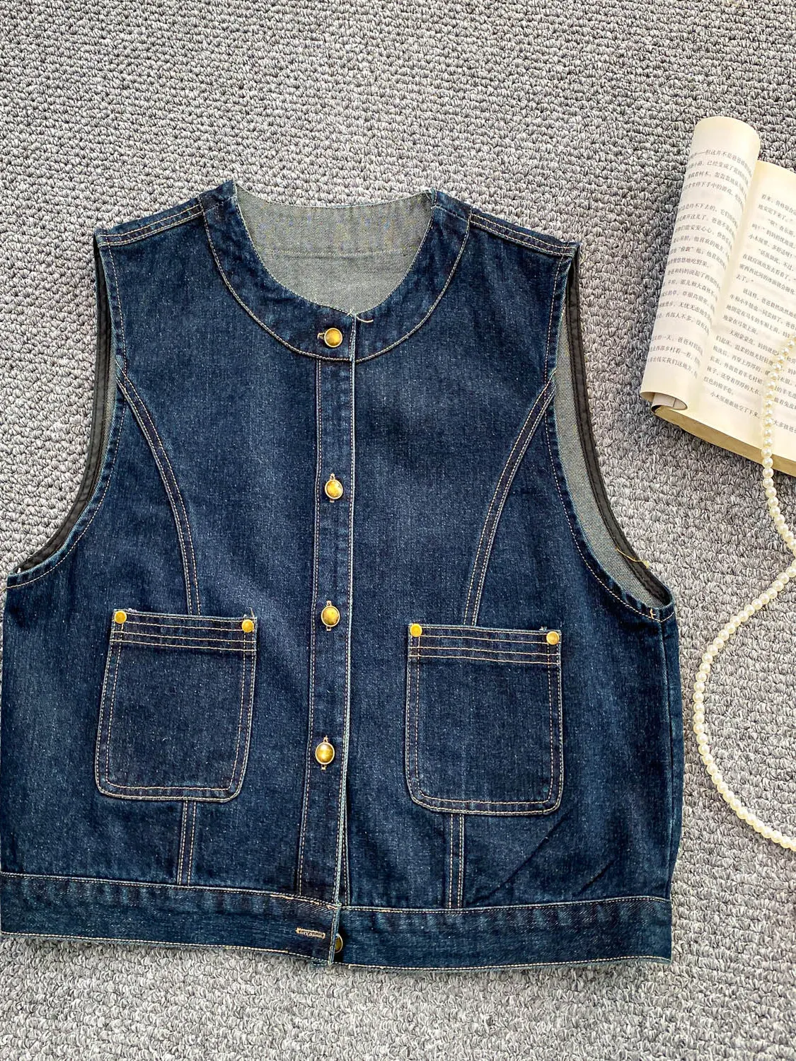 

Retro Faded Denim Vest Women's ort round Ne Tank Top Metal Bule Slimming Faion Commute Sle ket Detail