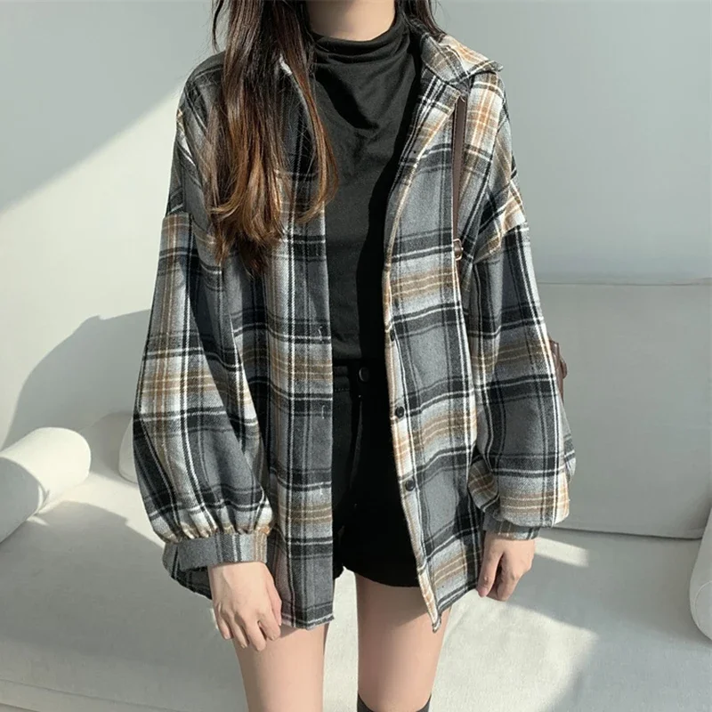 Flannel Plaid Shirt Women Long Sleeve Collared Button Down Oversized Check Blouse Shacket Female Street Style Casual Outfit
