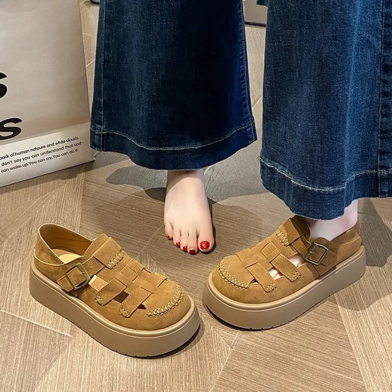 Hollow Breathable Bun Head Sandals Women's Wear 2026 Summer New Fashion Two Wear Thick Soled Beach Sandals Women's Shoes view 6