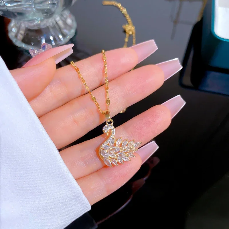 Original Fashion Full Crystal Cartoon Swan Pendant Necklace for Women Charm Gold Color Stainless Steel Zircon Chokers Jewelry