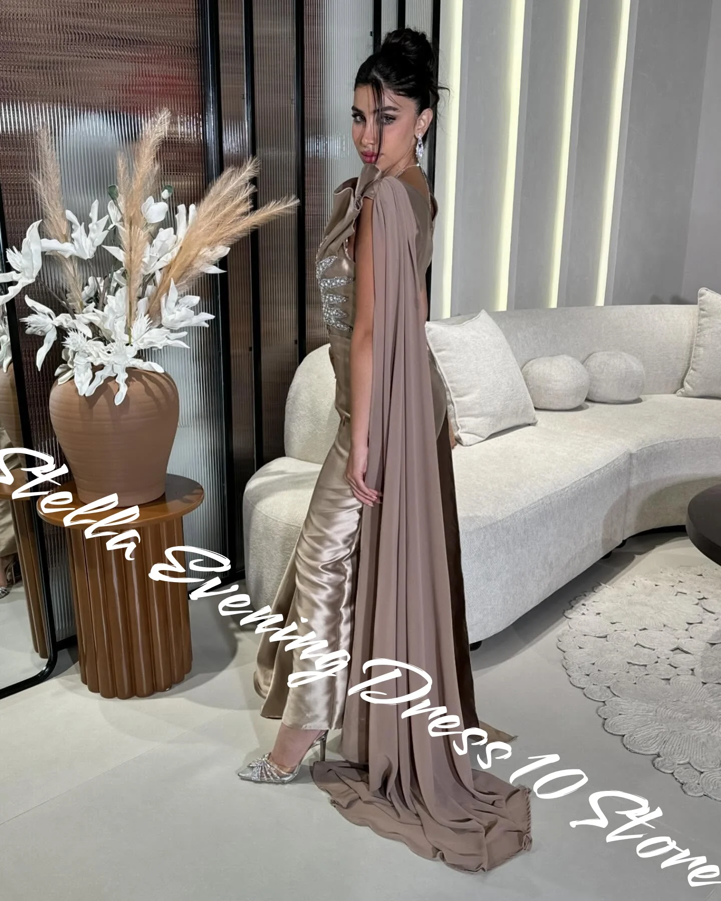Customized Elegant Satin Evening Dresses Exquisite Crystal V-Neck Party Dress High Quality Ruched Sweep Train Vestido De Noche