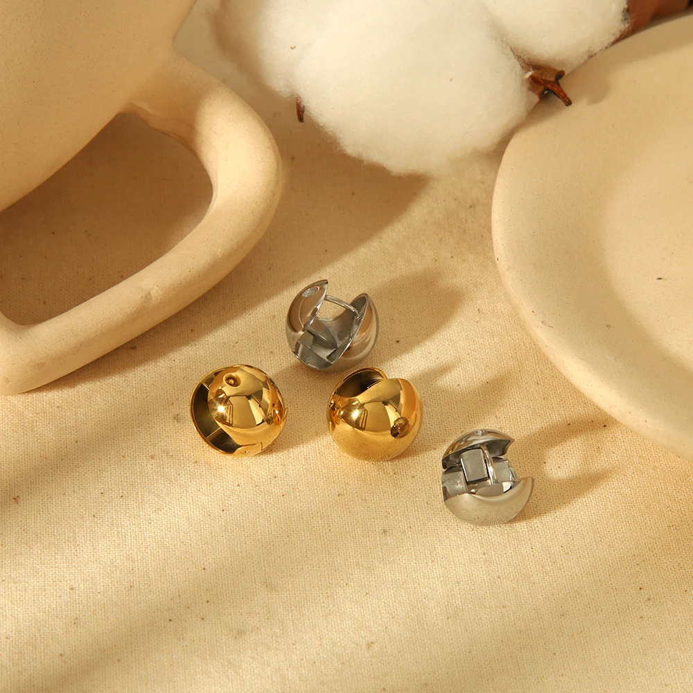 Großhandel kreative minimalist ische glänzende runde Clip-On-Ohrringe 18 Karat vergoldet trüben frei Edelstahl durchbohrte Ohrringe