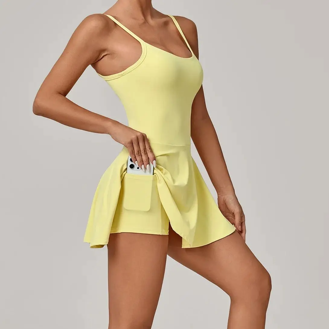 

Anti glare Tight fitting Sports Dress Yoga Set Women Tracksuit With Chest cushion Breathable Outdoor golf back Yoga tennis skirt