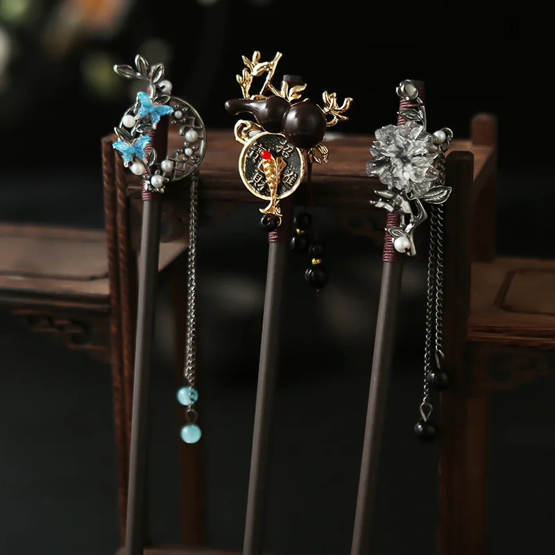 النمط الصيني يتمايل شرابة دبوس الشعر الخشبي القديم زي Hanfu المناظر الطبيعية الخلابة منطقة الطراز القديم دبوس الشعر اليدوية