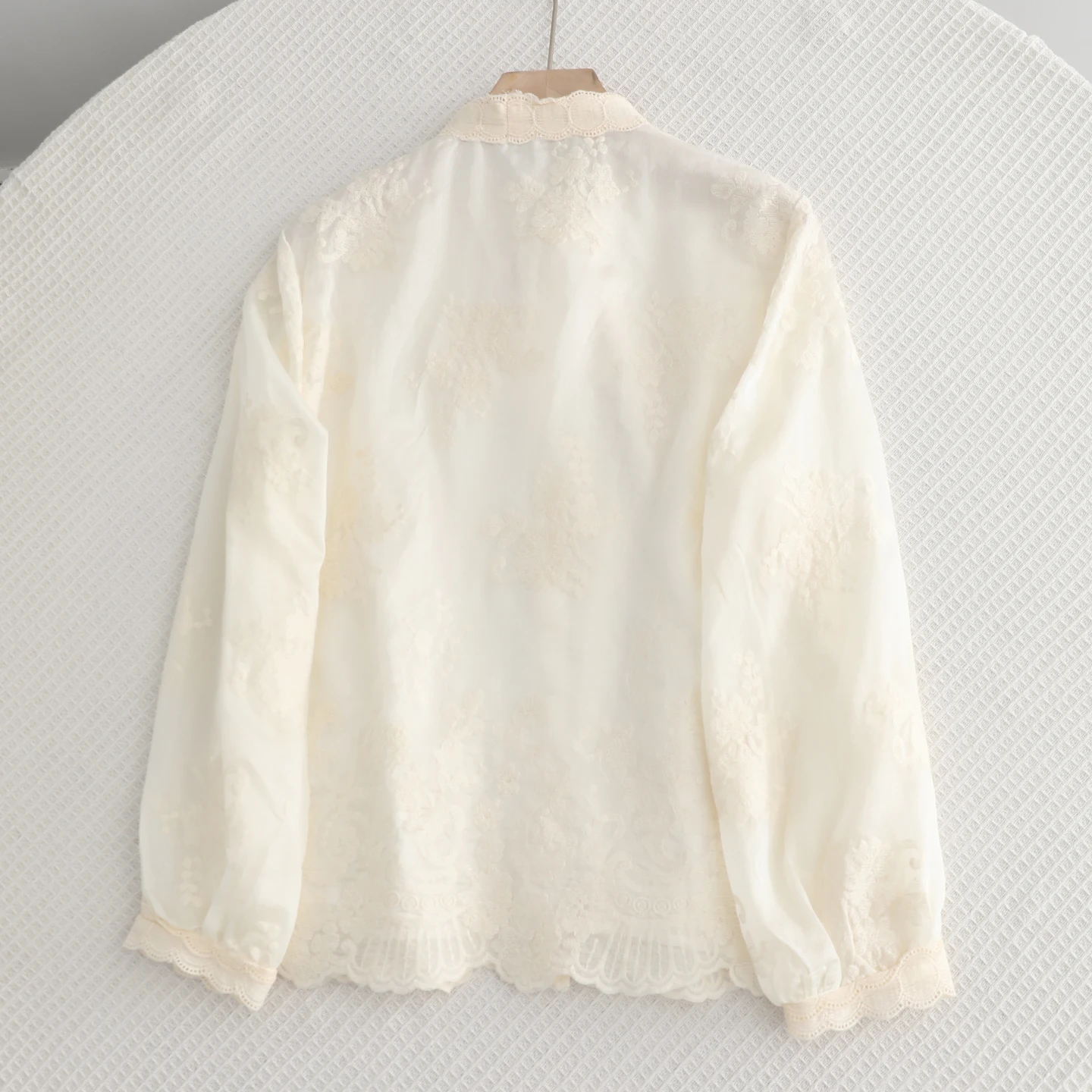 Pendelen Sle Beautiful Sa irt in off White voor dames Regular Fit Long Sve Button-down polyestervezel ademend