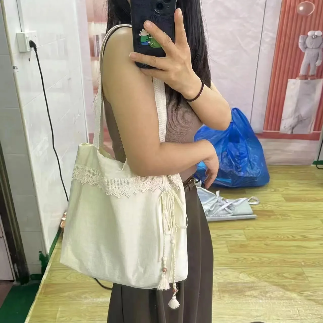 

New Wrinkle Large Capacity One Shoulder Commuter Bag Japanese Instagram Versatile Girl Tote Bags