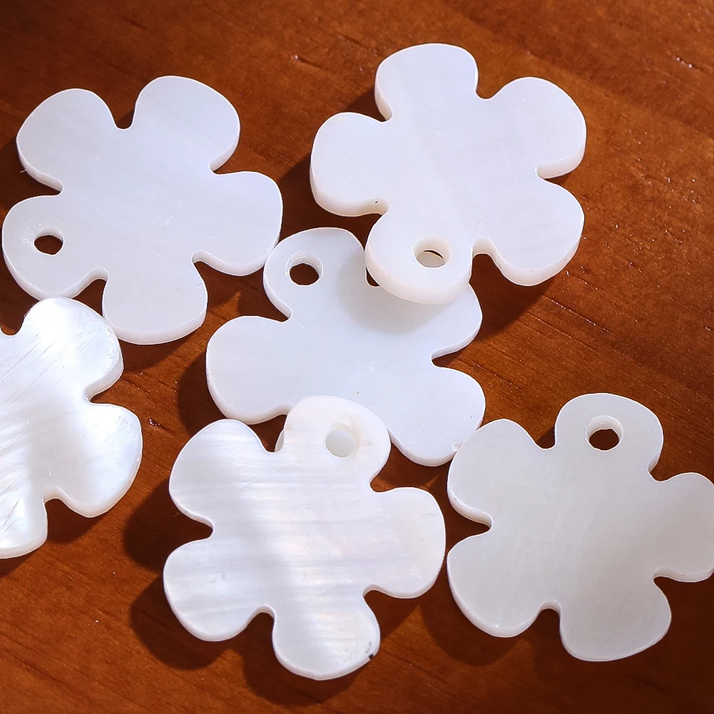6pcs 15mm Natural Freshwater Shell Pendant Five-petal Flower Mother of Pearl Bead Charm for DIY Earrings Necklace Jewelry Making - view 3