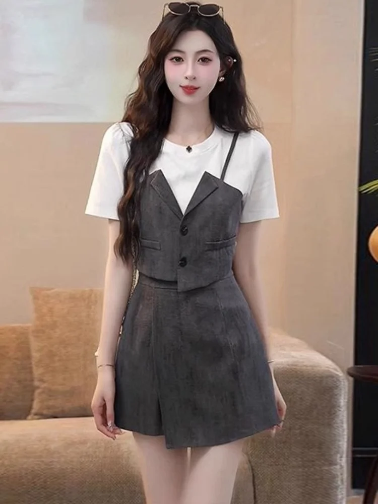 

Women's Summer Outfit Set Gentle Elegance Short Sleeve T-Shirt And A-Line Skirt Two-Piece Ensemble Fashionable Travel Wear