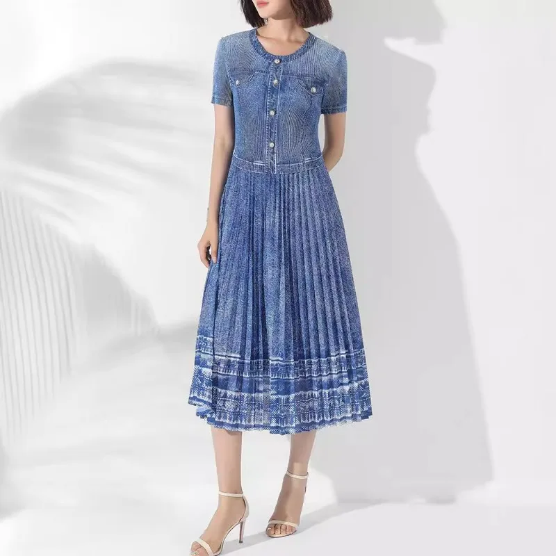 

Miyake Pleated Summer Dress for Women's New Gradient Printed Short Sleeved Round Neck Denim Color, Age Reducing Mid Length Dress