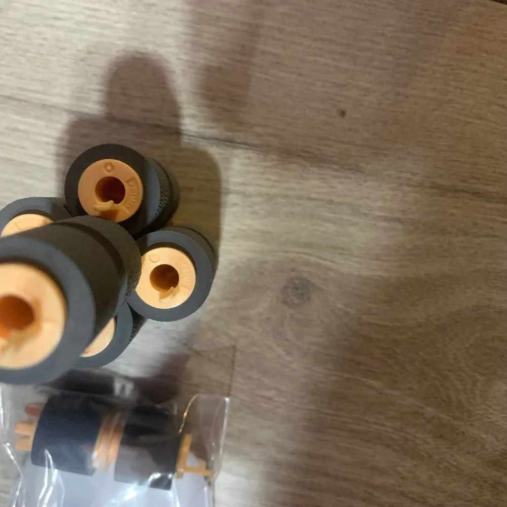 

100pcs Paper Feed Pickup Roller for Xerox DocuColor 5065 6075 240 250 242 252 260 7025 7030 7035 8000 550 560 570 2060 3060 3065