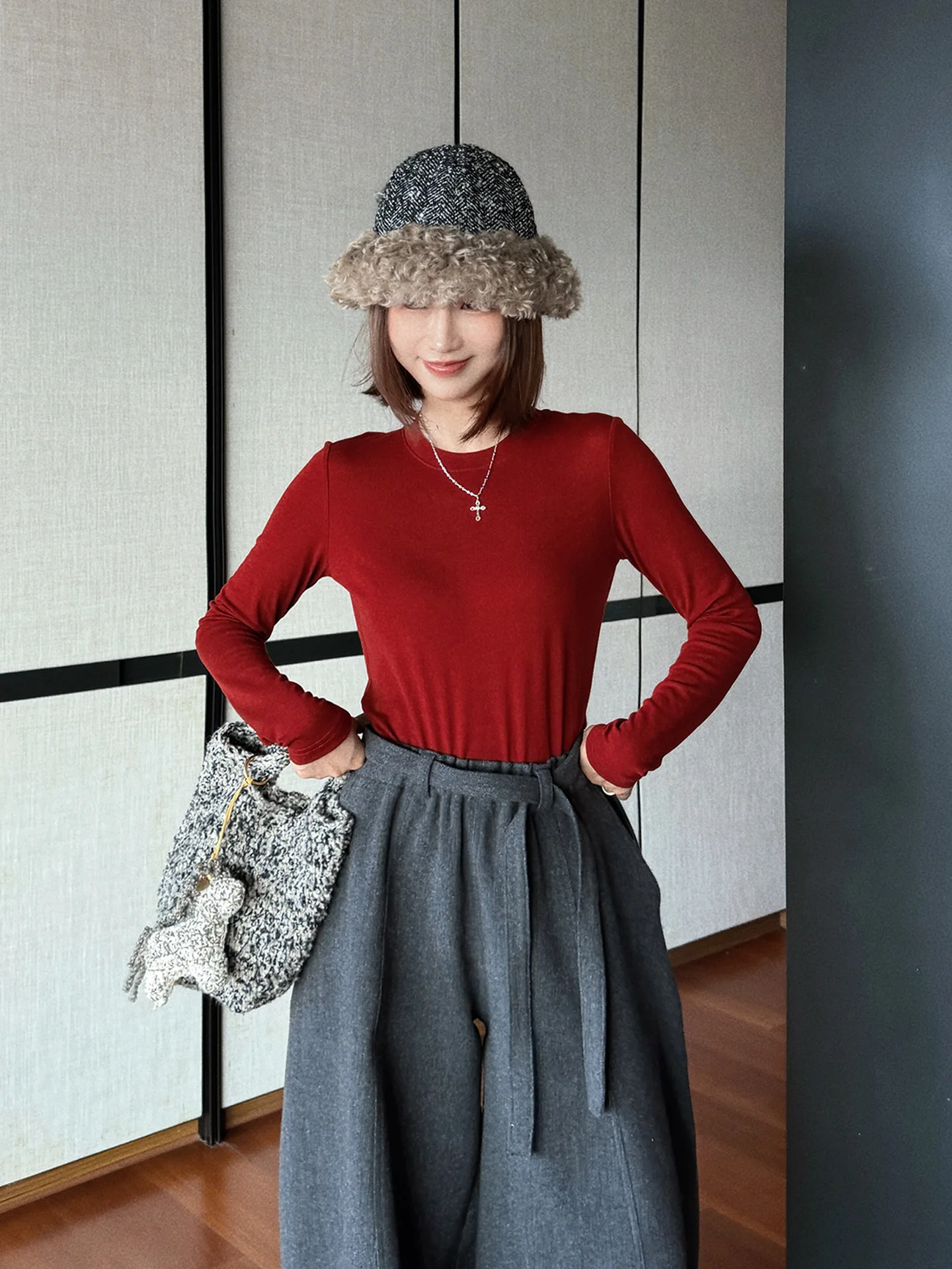 

Muguet De Mai Women's Knitted Wool Silk Base irt 24 Needle Ultra Fine High Ratio Wool Resistant to Pilling hine Waable