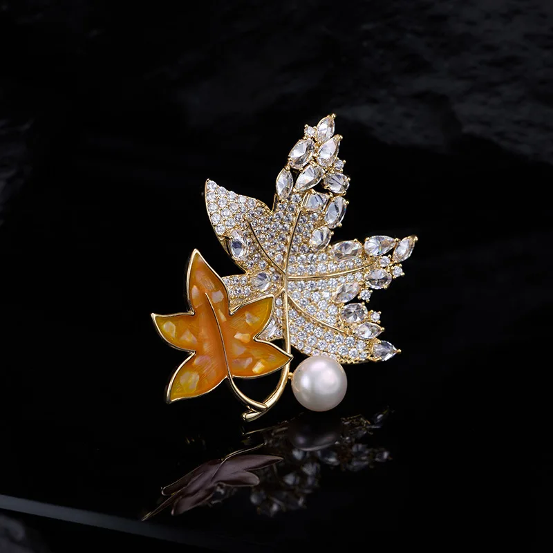

Maple Leaf Brooch with Natural Pearl ,Zircon Autumn Leaf Design,Luxury Coat Pin