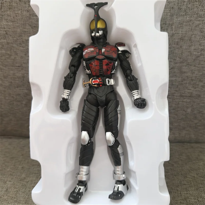 Bandai SHF Kamen Rider Actionfiguren Kabuto Masked Kamen Rider Figuren Sammlerstücke Modelspielzeug Geschenke Limitierter Günstiger Verkauf Auf Lager – Detail 3