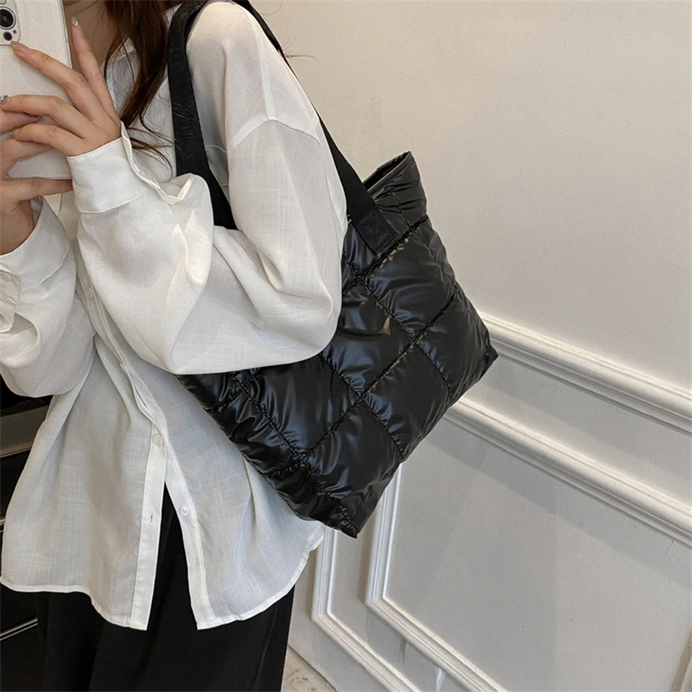 Fashion Tote Handbags for Women Black Large Capacity Soft Rhombus Bags Vinatge Quilted Shoulder Bag Purse for Travel Shopping