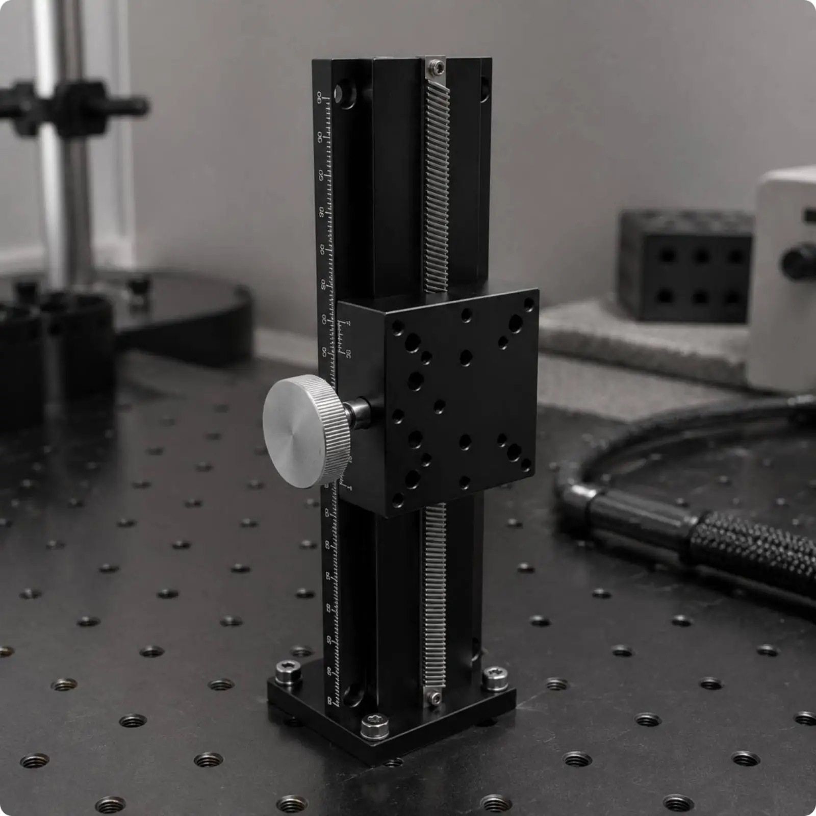 Manual Positioning Stage Dovetail Z Axis Vertical Lift Platform High Precision Adjustment for Engineering Testing