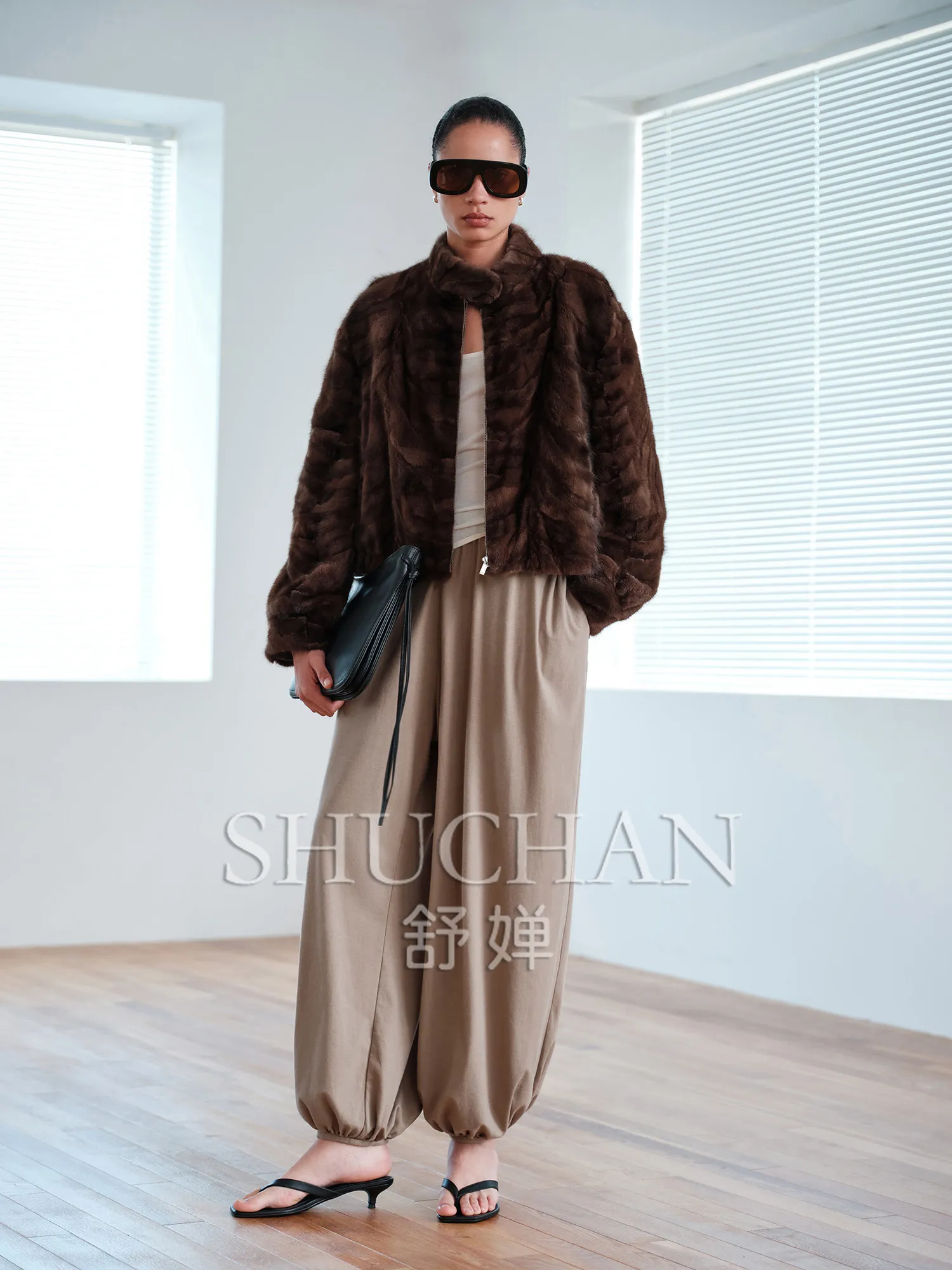 2026 Autumn Winter Jacket Women's Italian Herringbone Pattern Small Stand-up Collar Imported Velvet Mink, Short Fur Jacket