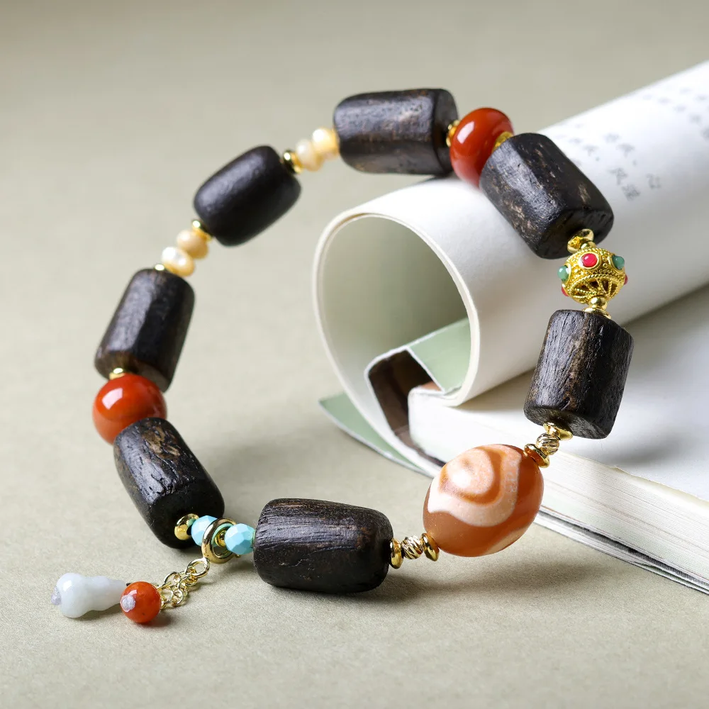 

Original design bug leakage incense wood bracelet cultural toys red flesh dzi jade gourd Chinese style bracelet