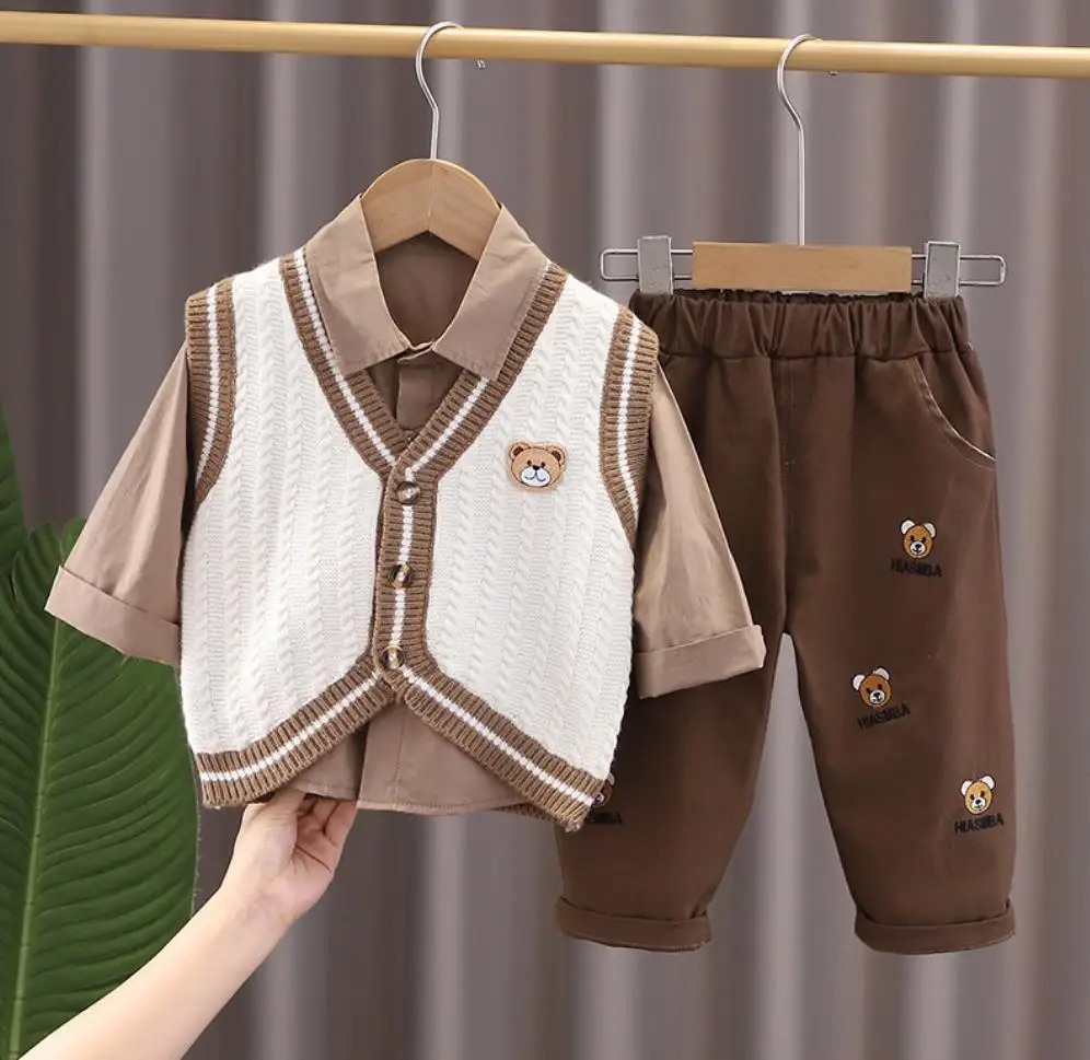 Trajes de estilo coreano para niños de 1 a 5 años, suéter con cuello en V de oso, chaleco + camisas + Pantalones, conjuntos para niños pequeños, ropa para bebés