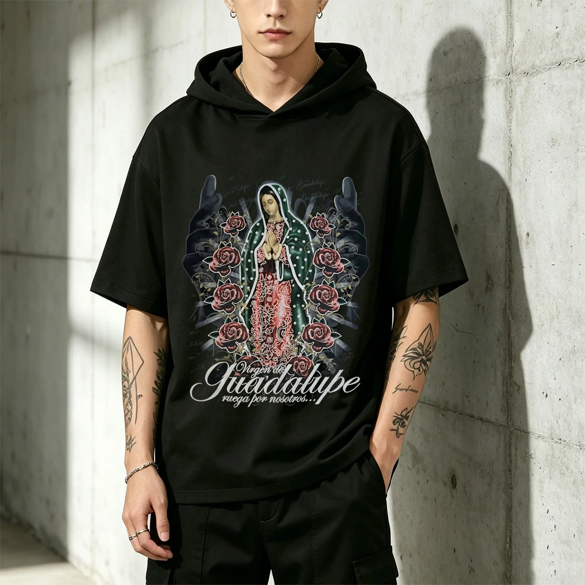 Plus Size Black Guadalupe Print Tee Shirt, Casual Round Neck Short Sleeve Short-sleeved hoodie, Medium Stretch Regular Fit Top For Women, Perfect For Everyday Or Party Wear With A Delicate Touch Of Design,Unisex