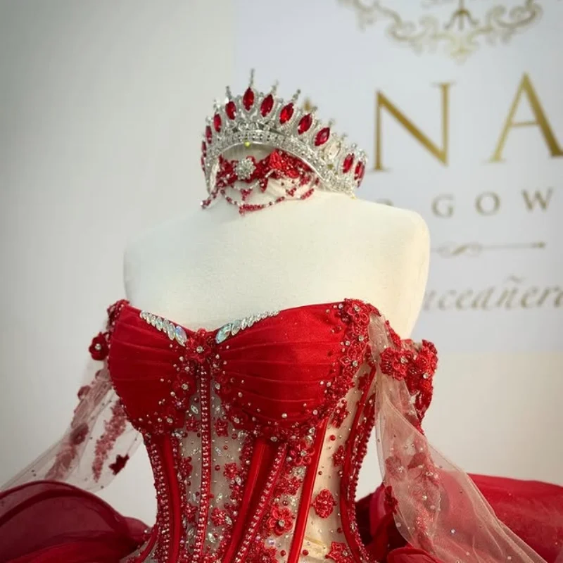 

Красное платье Quinceanera по индивидуальному заказу с открытыми плечами и блестками, кристаллическое кружево, многослойное платье с длинным хвостом, Vestido De 15, Quinceanera