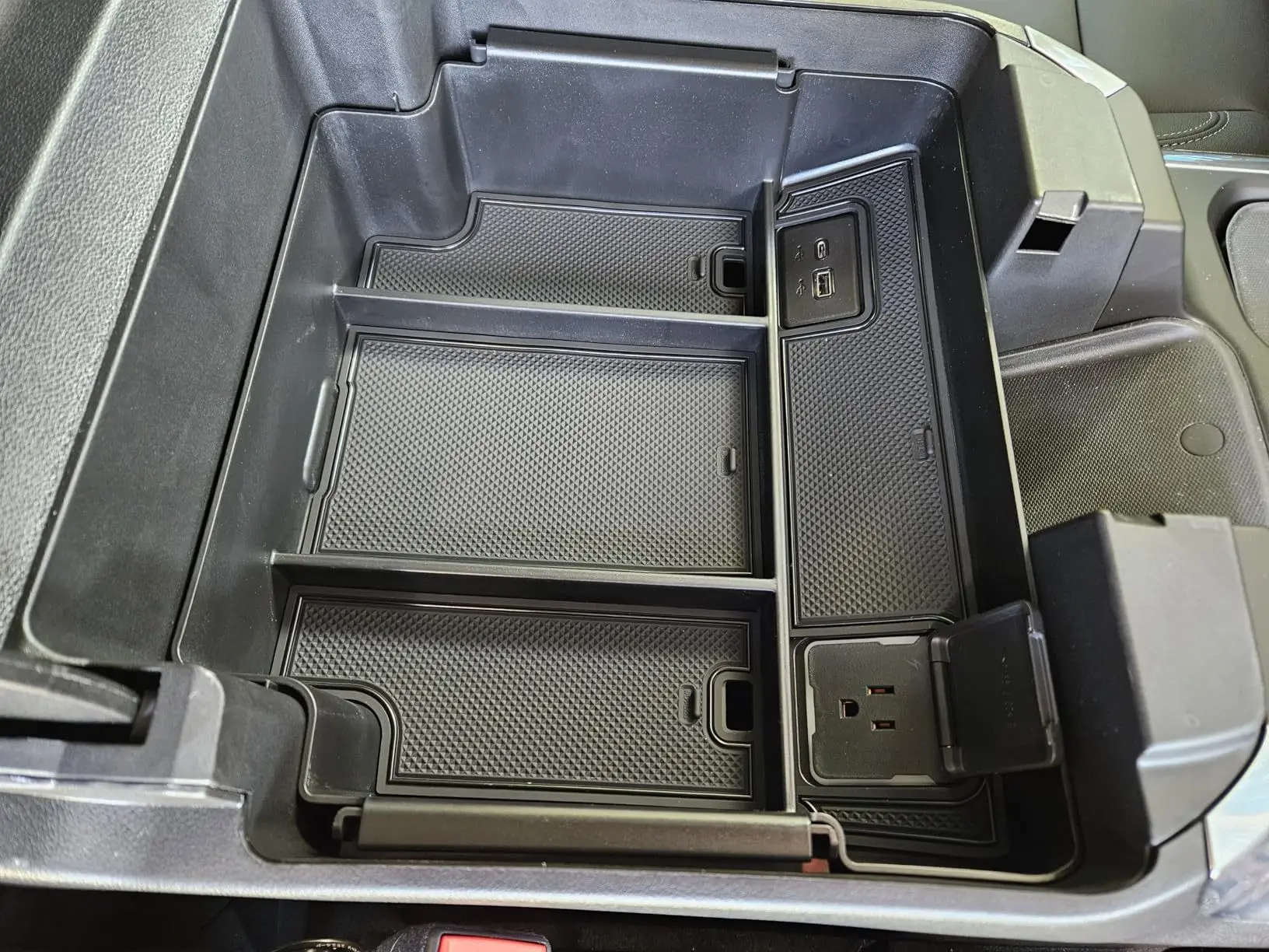 مناسبة لسيارة شيفروليه سيلفرادو وسييرا 1500 صندوق مسند الذراع صندوق تخزين كامل الحجم عبر الحدود