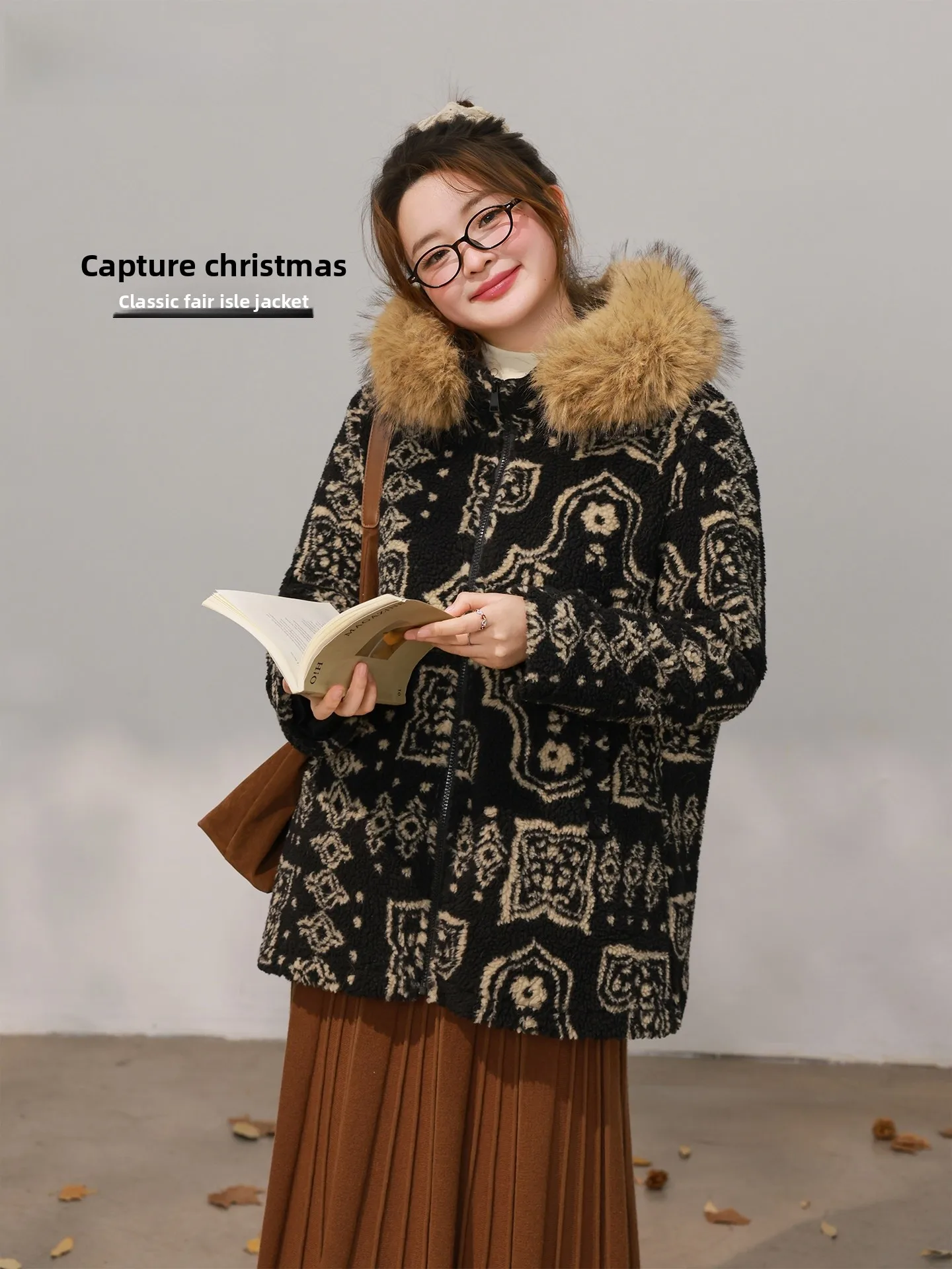 

DM100 plus Size Women's Thick Fleece Hooded Jacket with Large Fur Collar Korean Style And Pear Shaped Body Suitable