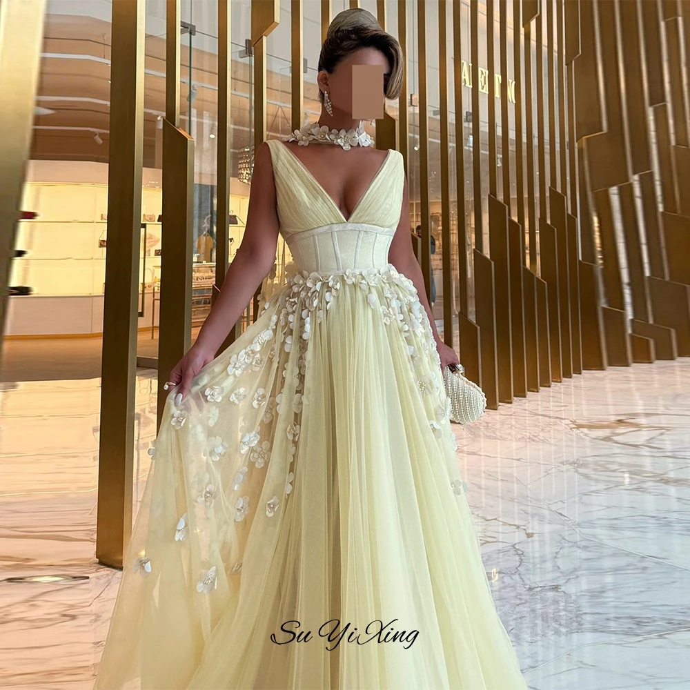 Clássico personalizado flores artesanais tule vestido de noite sexy com decote em v sem mangas vestido de celebridade com xale vestido de baile de alta qualidade