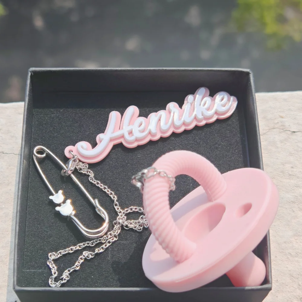 LeeChee Acrylic Custom Name Pendant Pacifier Chain Silicone Pacifier Personalized Baby Jewelry Gift