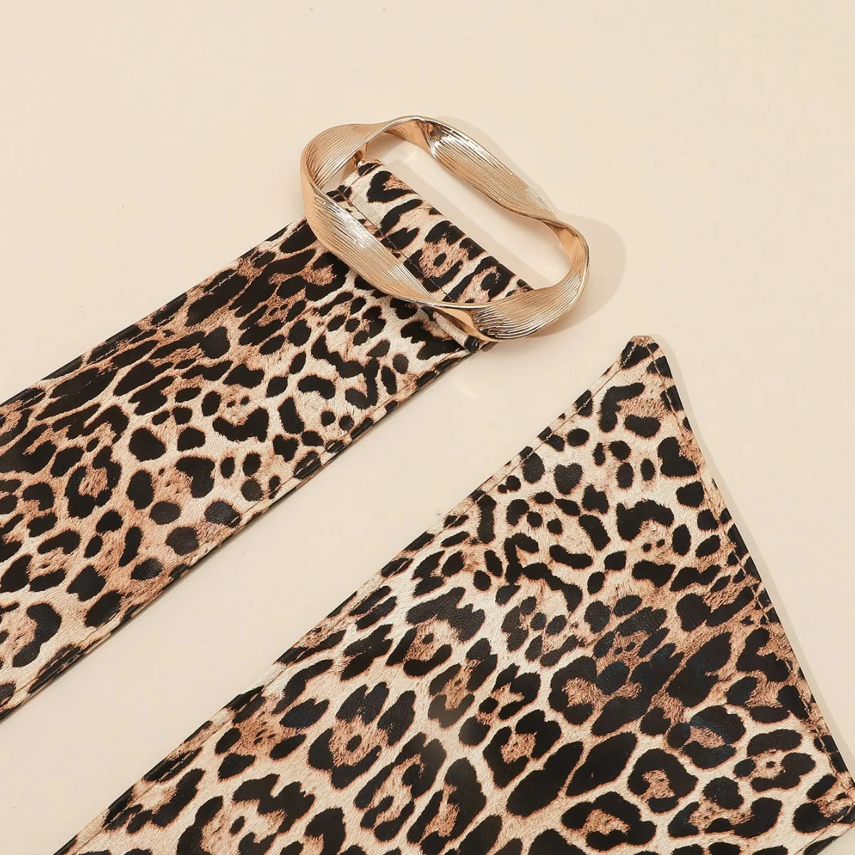 حزام مزخرف واسع بطباعة الفهد مع مشبك معدني على شكل حلقة مشد خصر عصري فستان مثير وحزام خصر