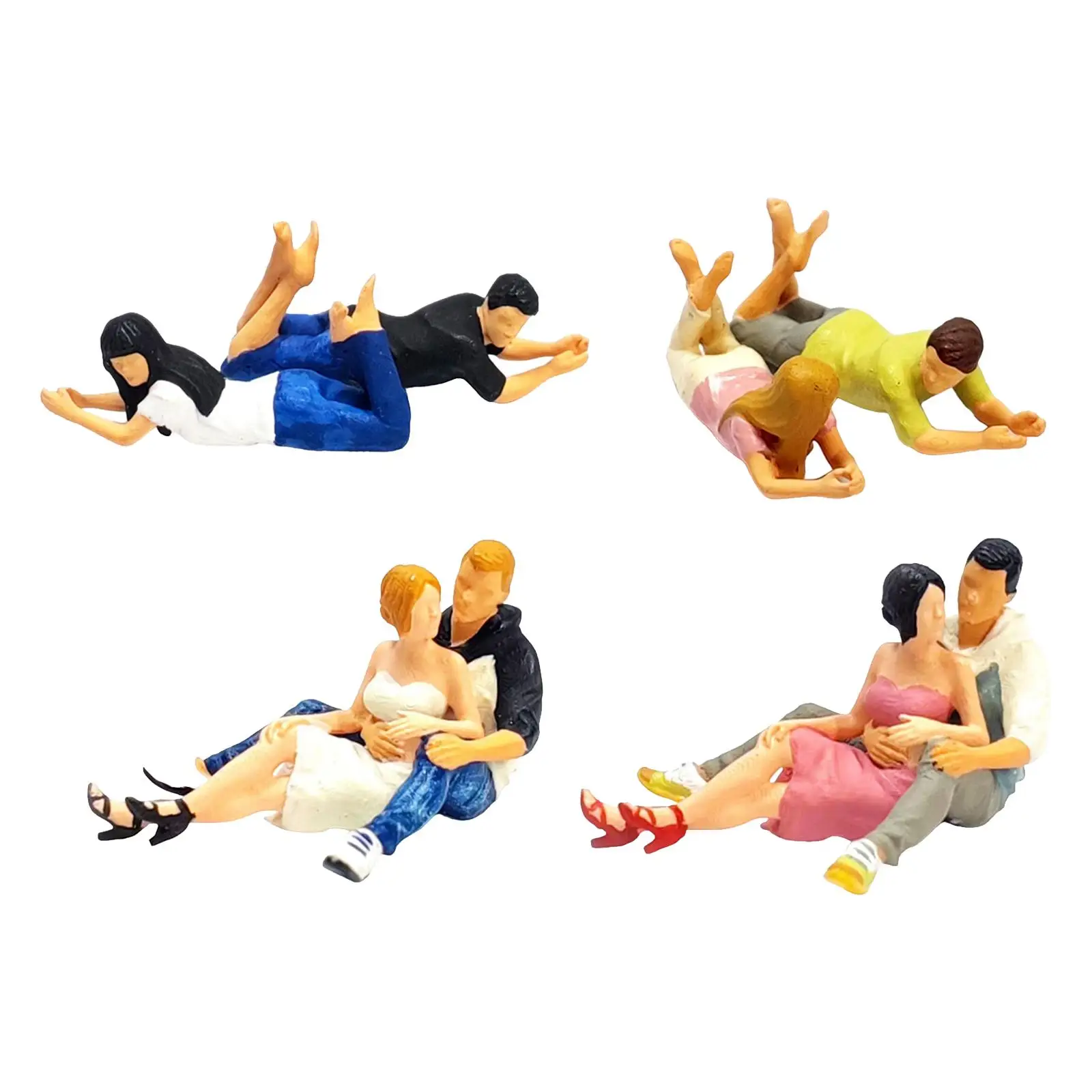 1:64 Couple Figurines for Miniature Scene Display and Decoration