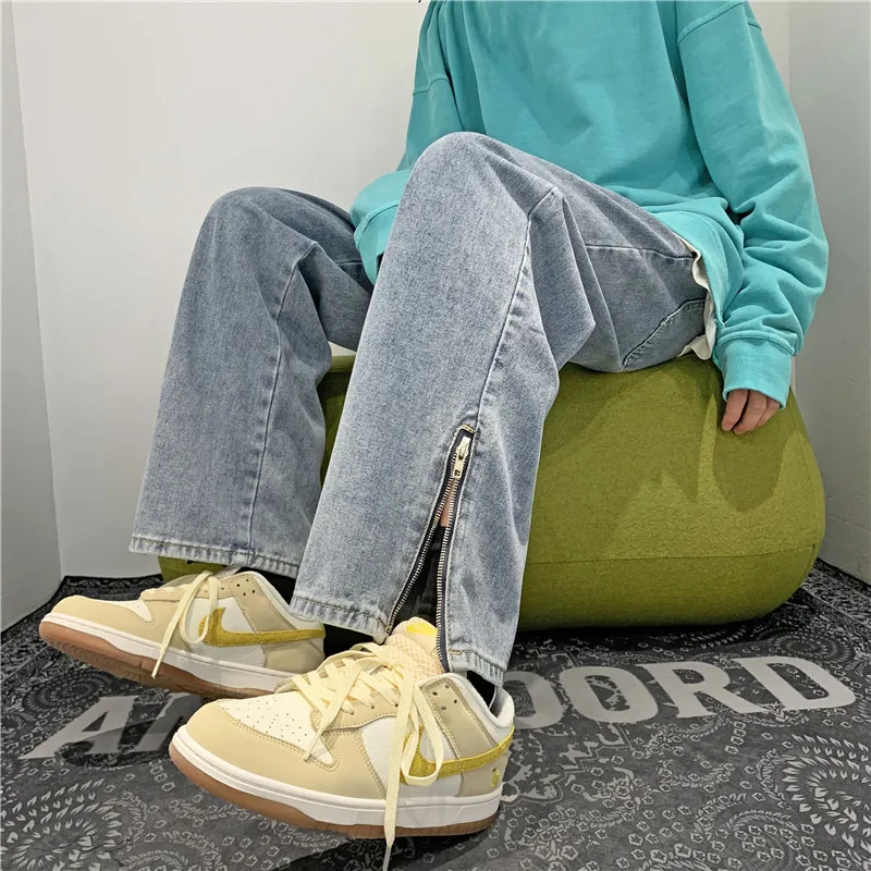 

Модные свободные повседневные джинсы с разрезами на молнии в уличном стиле, мужские широкие брюки свободного кроя, светло-голубые, молодежные, зимние, прямые, узкие по низу