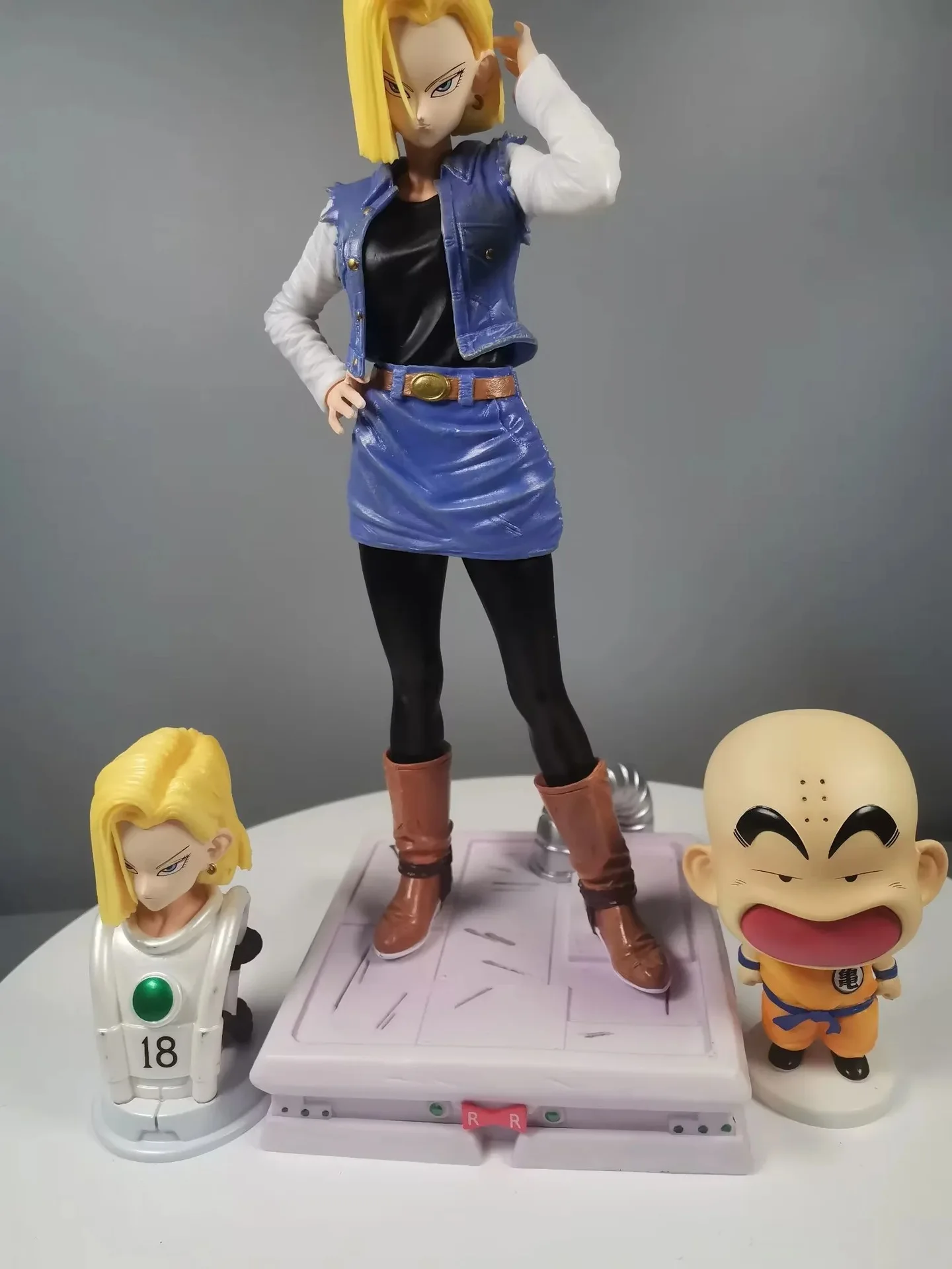 Anime dragon ball z super saiyan android 18 lazuli & krillin pvc figura de ação jogo estátua modelo colecionável brinquedos boneca presentes