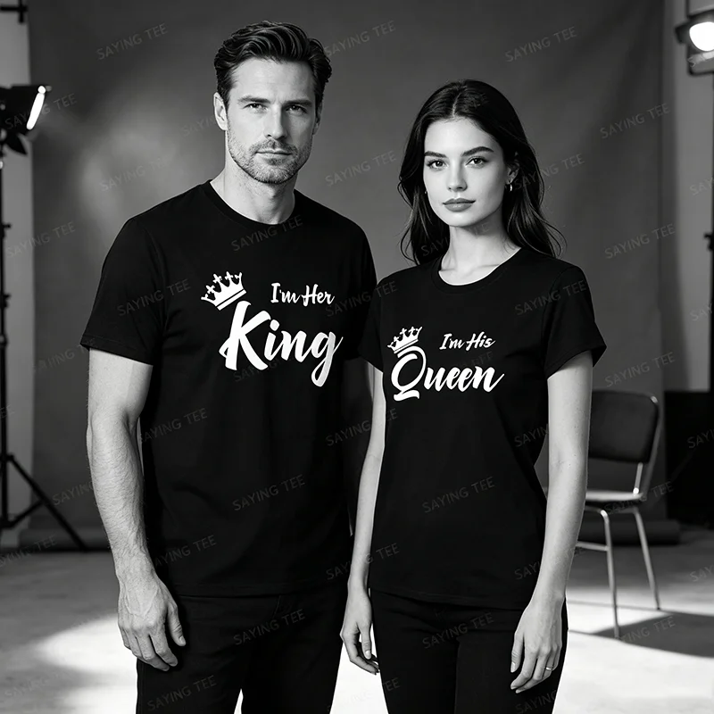 Ich bin ihr König Lustiges T-Shirt für Freund und Freundin Y2k Personalisiertes T-Shirt mit der Aufschrift „Ich bin seine Königin“ Geschenk für Frau, Mann, Jahrestag Kleidung – Detail 5