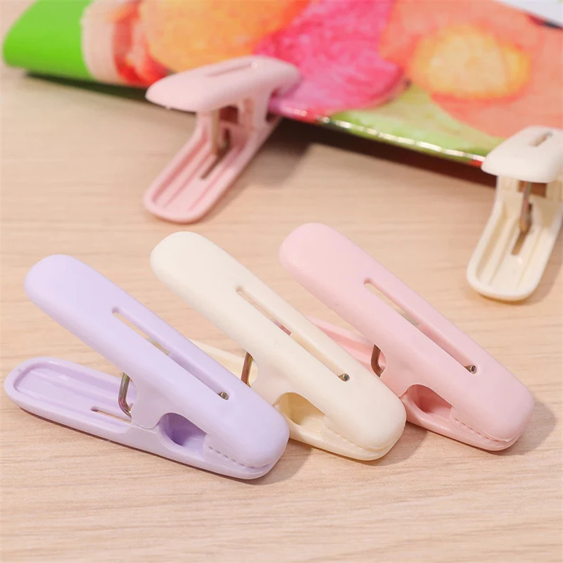 

12Pcs/18Pcs Plastic Clothes Pegs Laundry Clips With Hanging Rope Multifunctional Windproof Towels Socks Clothespin Hangers