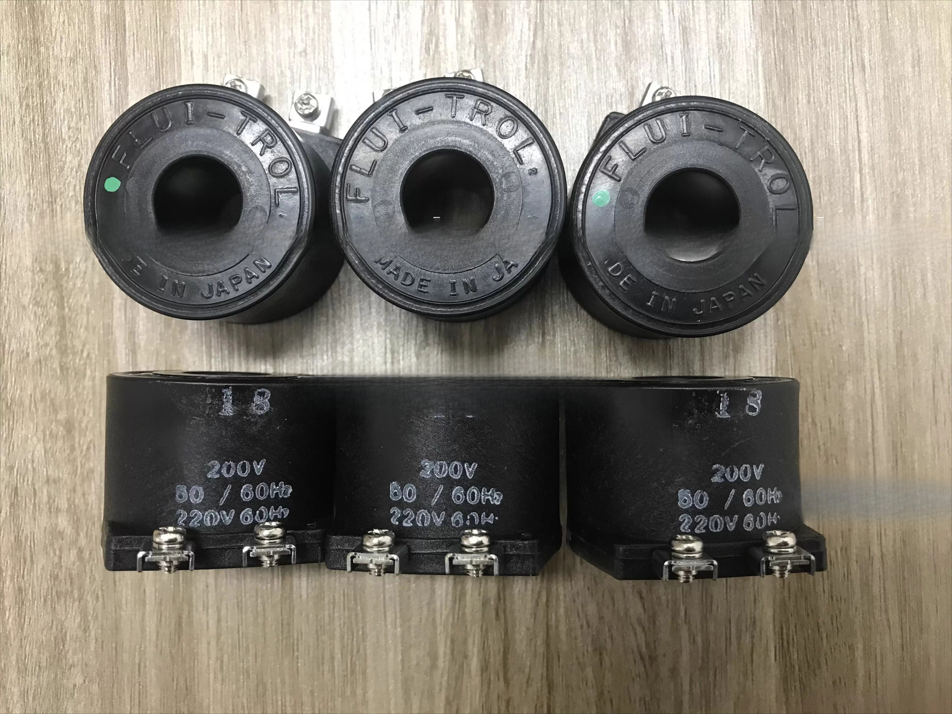 2025 nuevo en stock FLUI-TROL voltaje AC200V 220V Japón Toyo Meter TOO KEIKI bobina de válvula solenoide