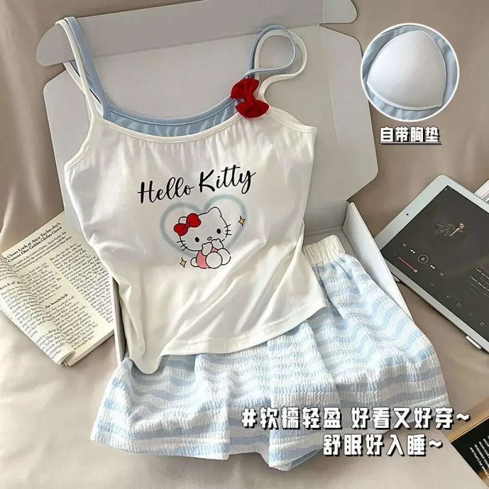 

Новый пижамный комплект на слинге для девочек Hello Kitty, 2 шт., летние полосатые шорты с героями мультфильмов Sanrio, домашняя одежда с накладкой на грудь, женская ночная рубашка