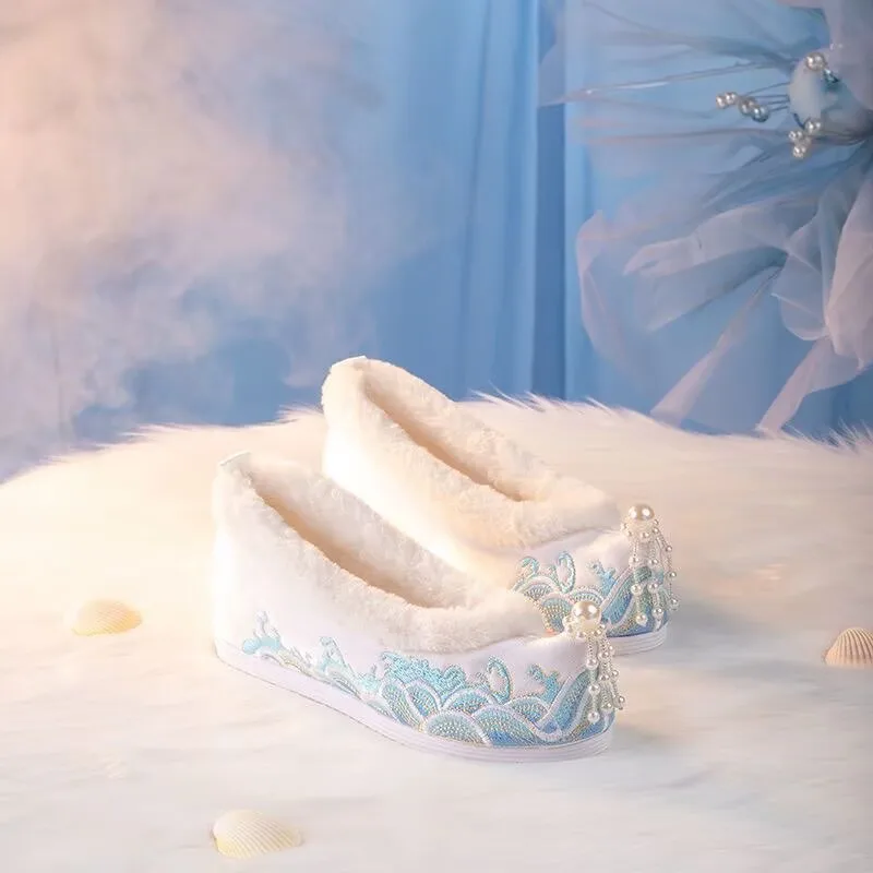 

Large Size Hanfu Shoes Women Chinese Ancient Embroidery Shoes Women Vintage Winter Warm Hanfu Shoes White Blue Red Plus Size 41#