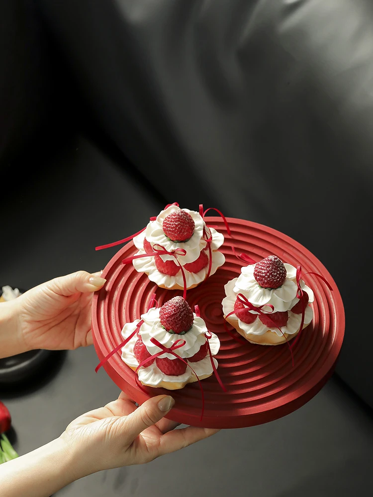 �y�Z�[�����z���A���ȃC�`�S�^���g�N���[���P�[�L���f���ʐ^�B�e������E�B���h�E�f�B�X�v���C�����I�[�i�����g�t���[�c�^���g�V�~�����[�V����