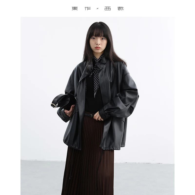 柔らかく快適な肌触り～レディース スモールスタンドカラー レザー ジャケット、クラシックなアメリカン バイカー風PUレザー ルーズジャケット、ドローストリングヘムデザイン