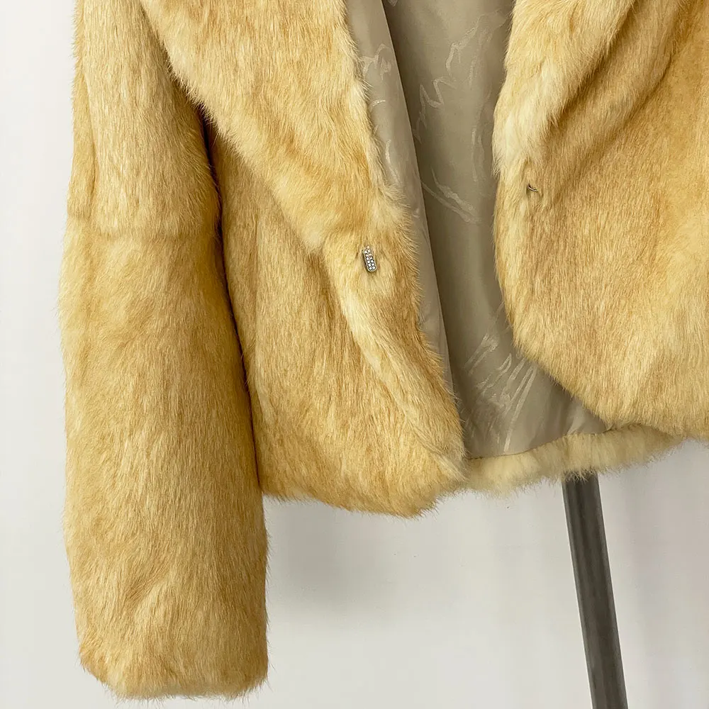 MENINA 2025, Winter Mode Ganze Haut Rosa Pelz Kaninchen Pelz Jacke Revers Junge Kurze Natürliche Pelzmantel Dame Straße ThinCoat Frauen