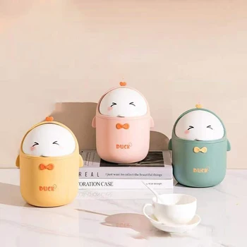 뚜껑이 달린 미니 데스크탑 쓰레기통, 휴대용 귀여운 만화 쓰레기통, 침실 정리함, 사무실 자동차 작은 쓰레기통, 문구 보관
